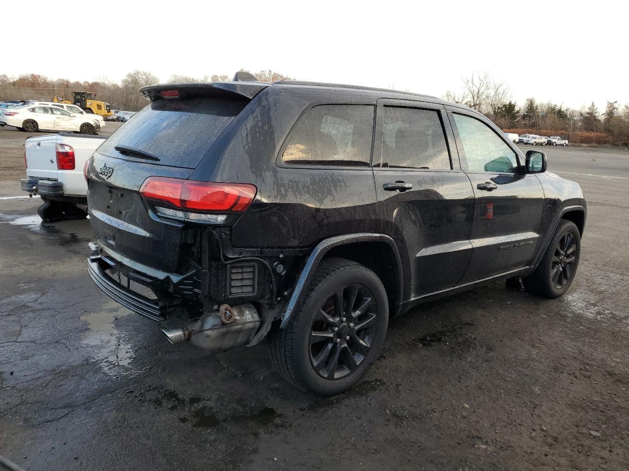 2017 Jeep Grand Cherokee - Image 3