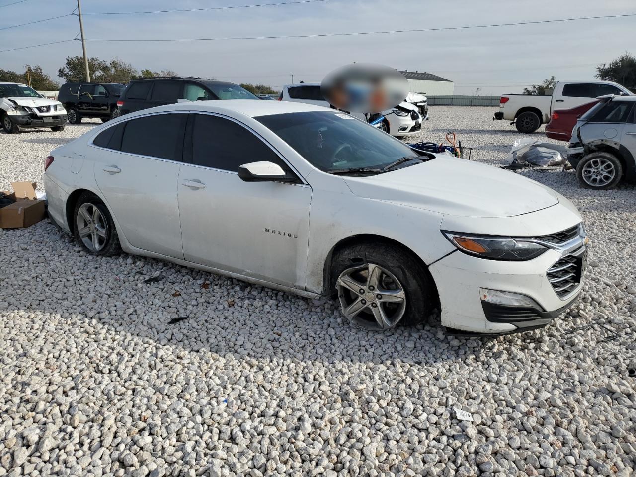 2022 Chevrolet Malibu - Image 4