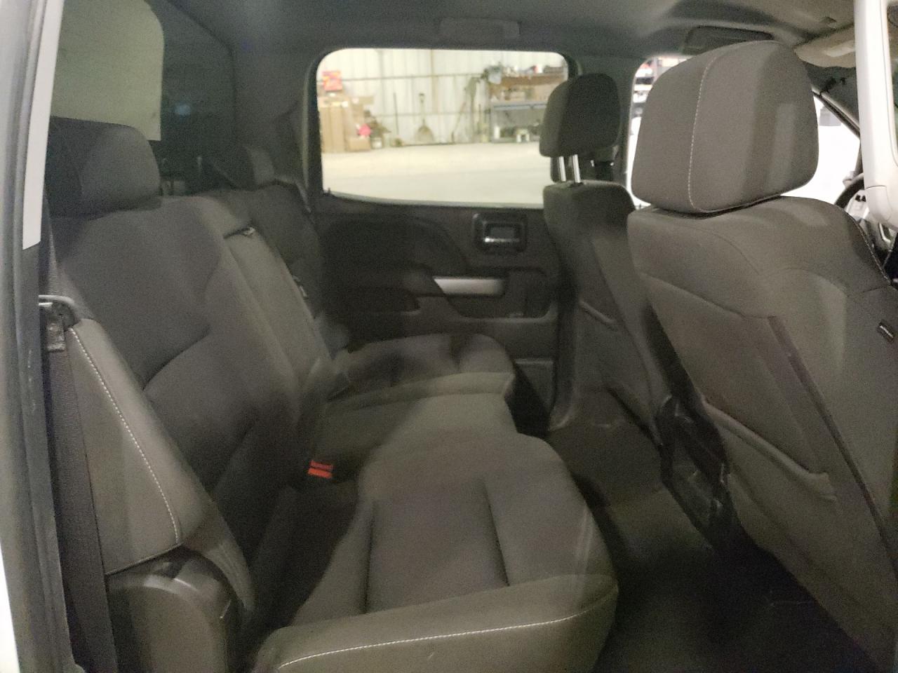 2018 Chevrolet Silverado - Image 11