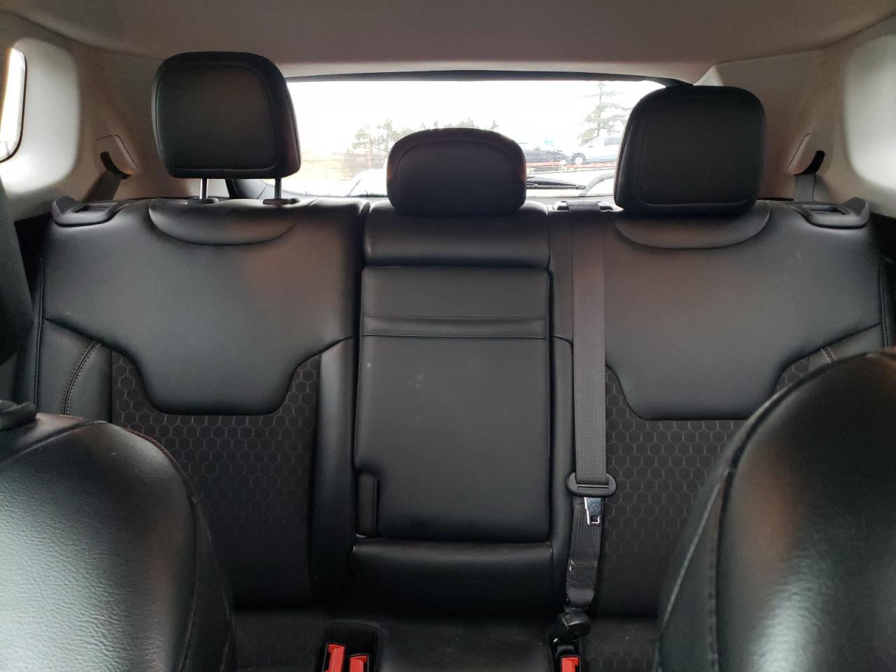 2020 Jeep Compass - Image 10