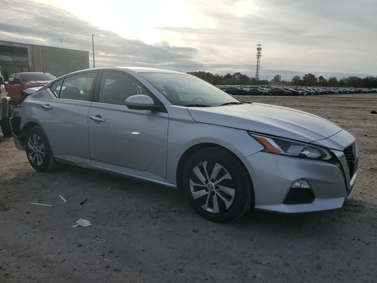 2019 Nissan Altima - Image 4