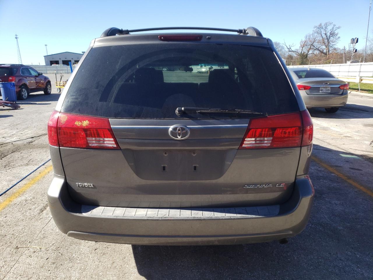 2005 Toyota Sienna - Image 6