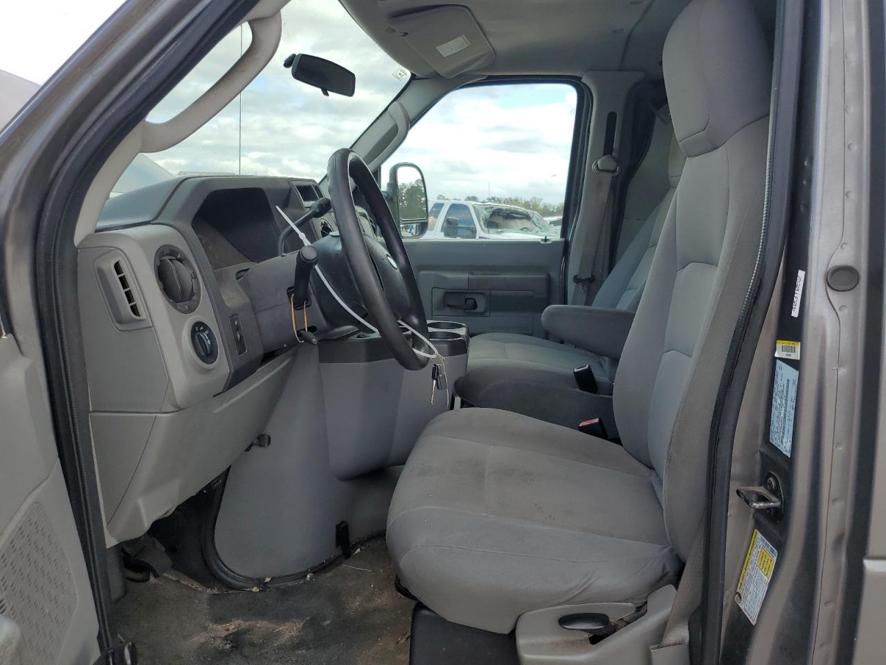 2009 Ford Econoline - Image 7