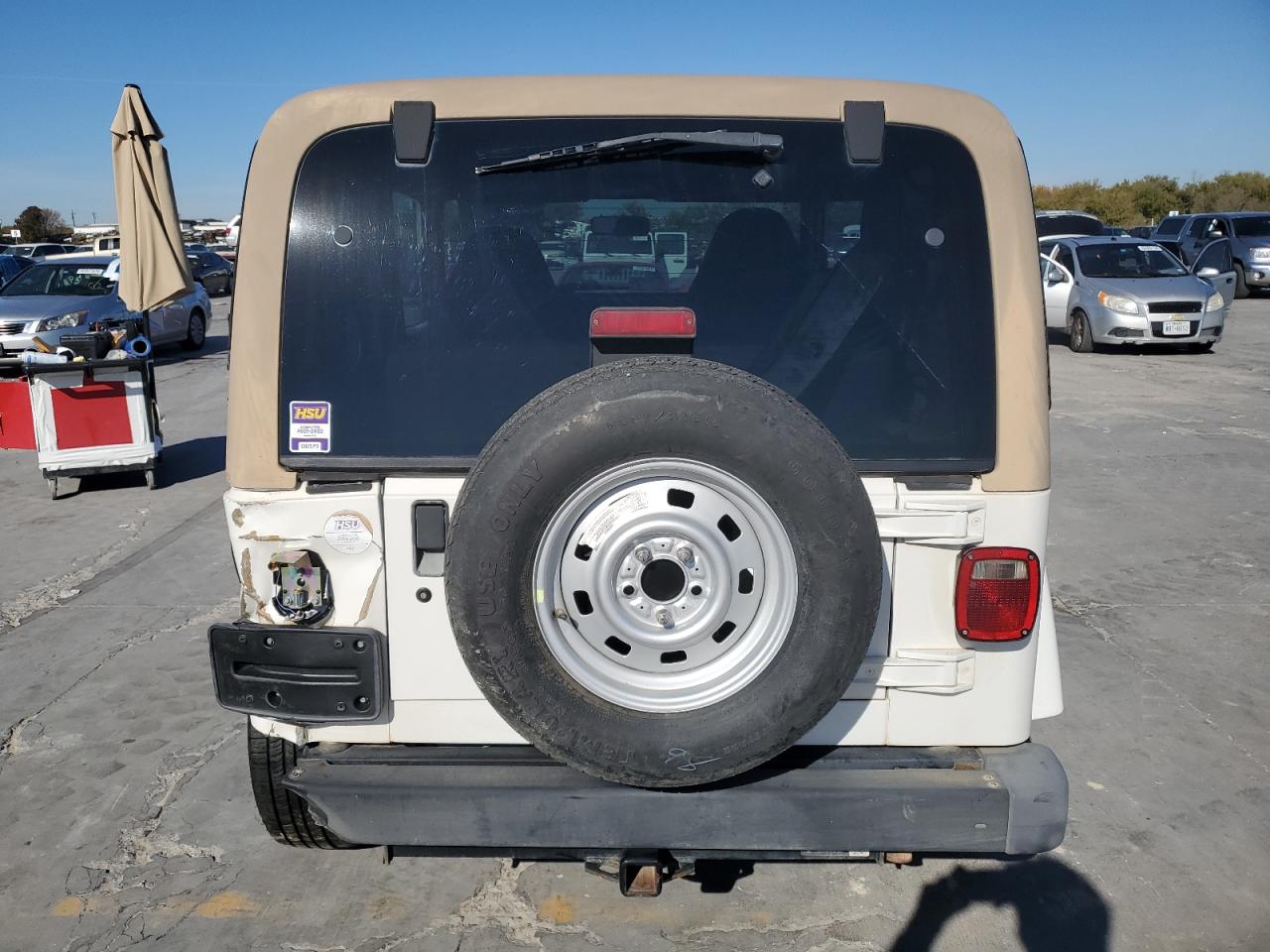 2000 Jeep Wrangler / Tj Sahara VIN: 1J4FA59S2YP733298 Lot: 82686324