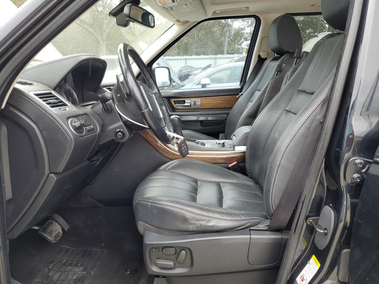 2011 Land Rover Range Rover - Image 7