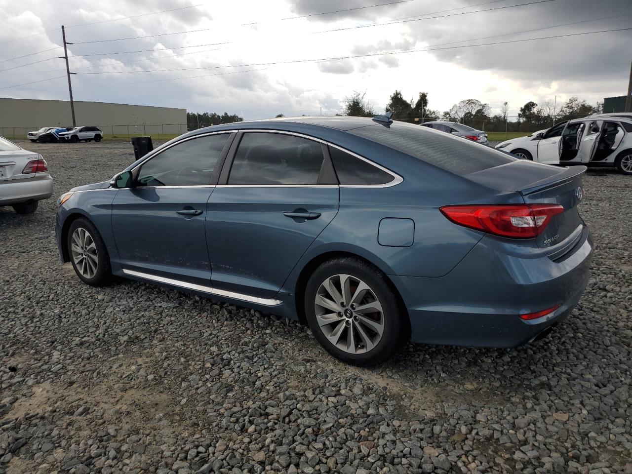2016 Hyundai Sonata - Image 2