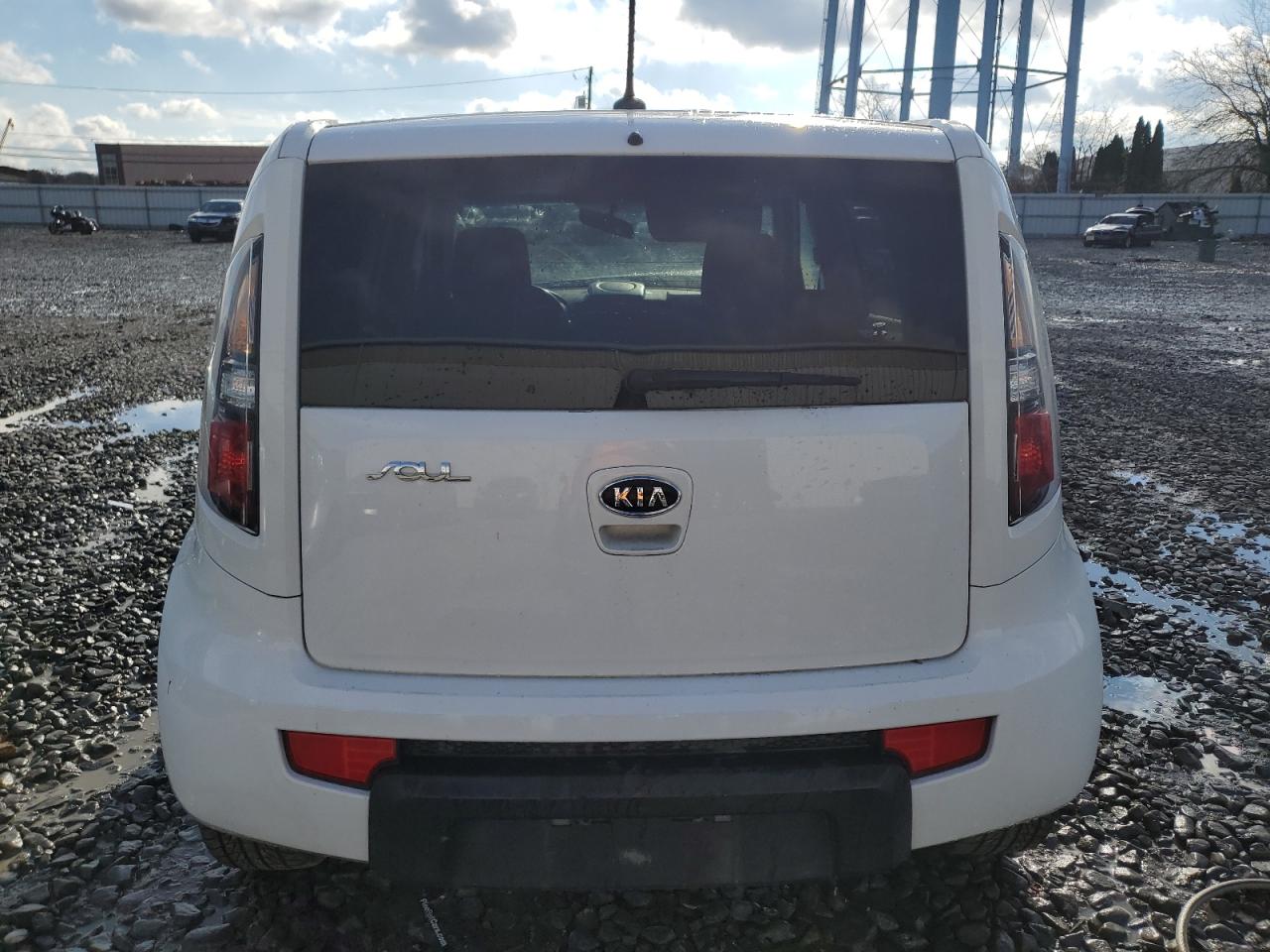 2010 Kia Soul + VIN: KNDJT2A28A7145240 Lot: 78537724