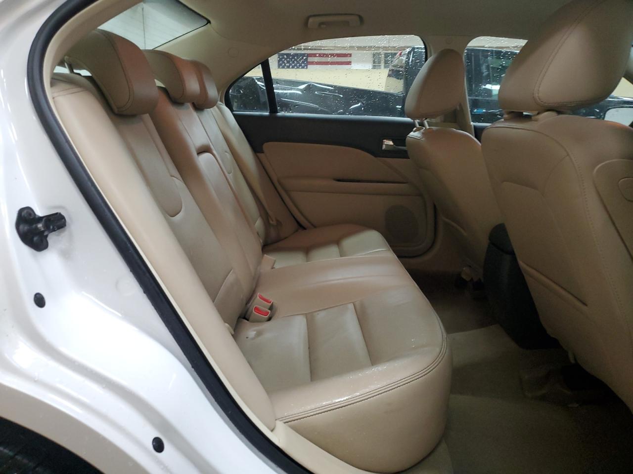 2010 Ford Fusion - Image 10
