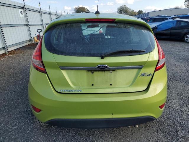  FORD FIESTA 2013 Green