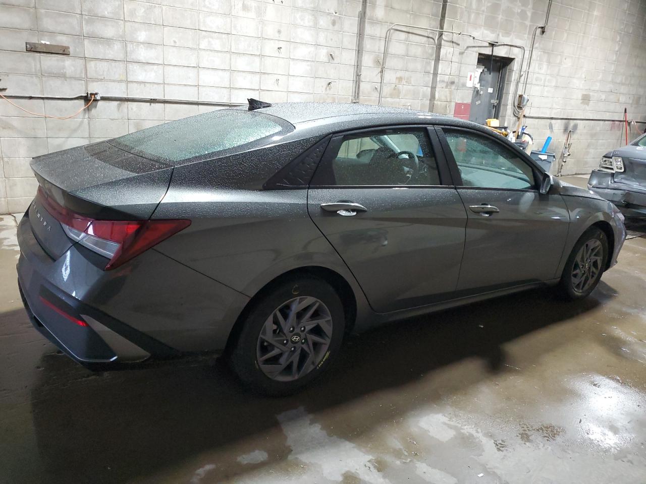 2024 Hyundai Elantra - Image 3