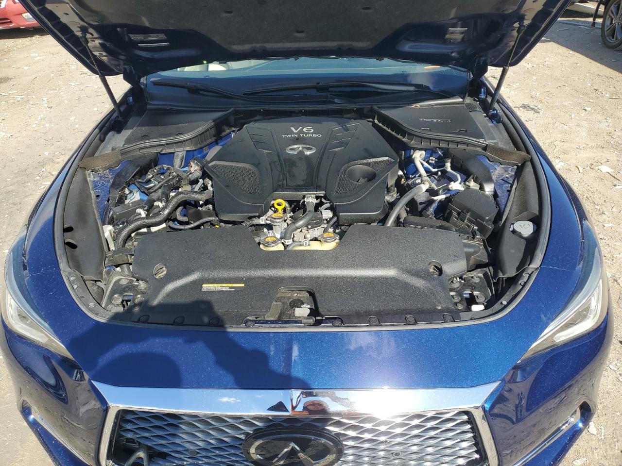 2020 Infiniti Q60 - Image 11