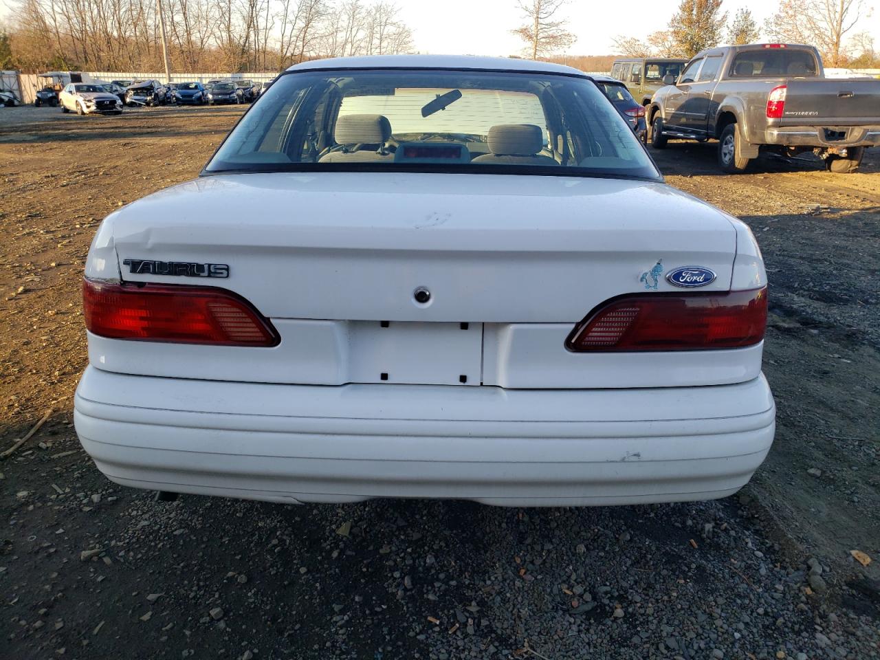 1995 Ford Taurus Gl VIN: 1FALP52U4SA175991 Lot: 80275474