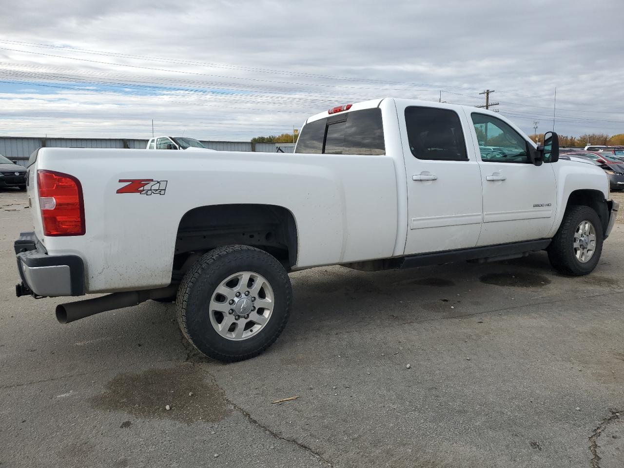 2013 Chevrolet Silverado - Image 3