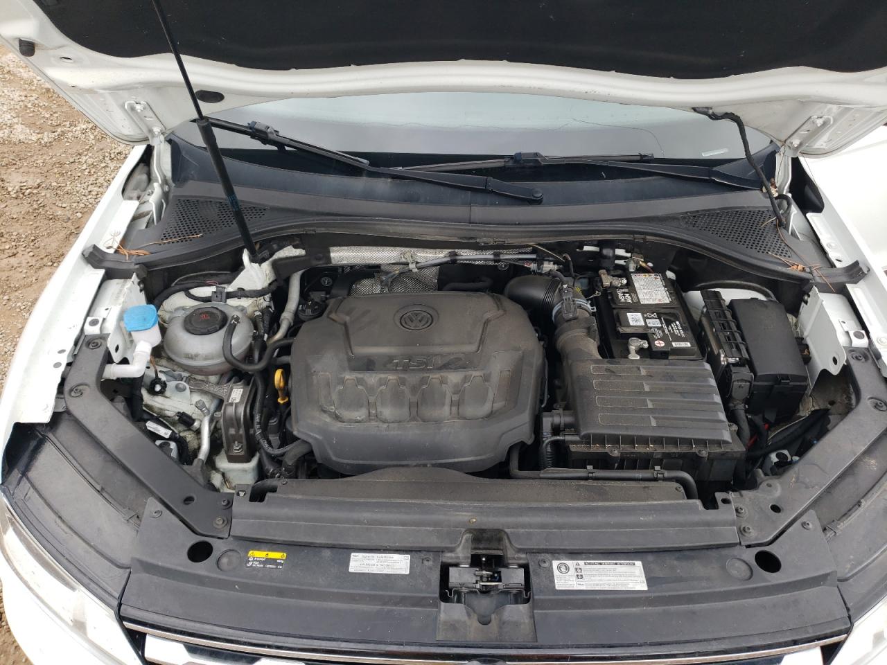 2018 Volkswagen Tiguan - Image 12