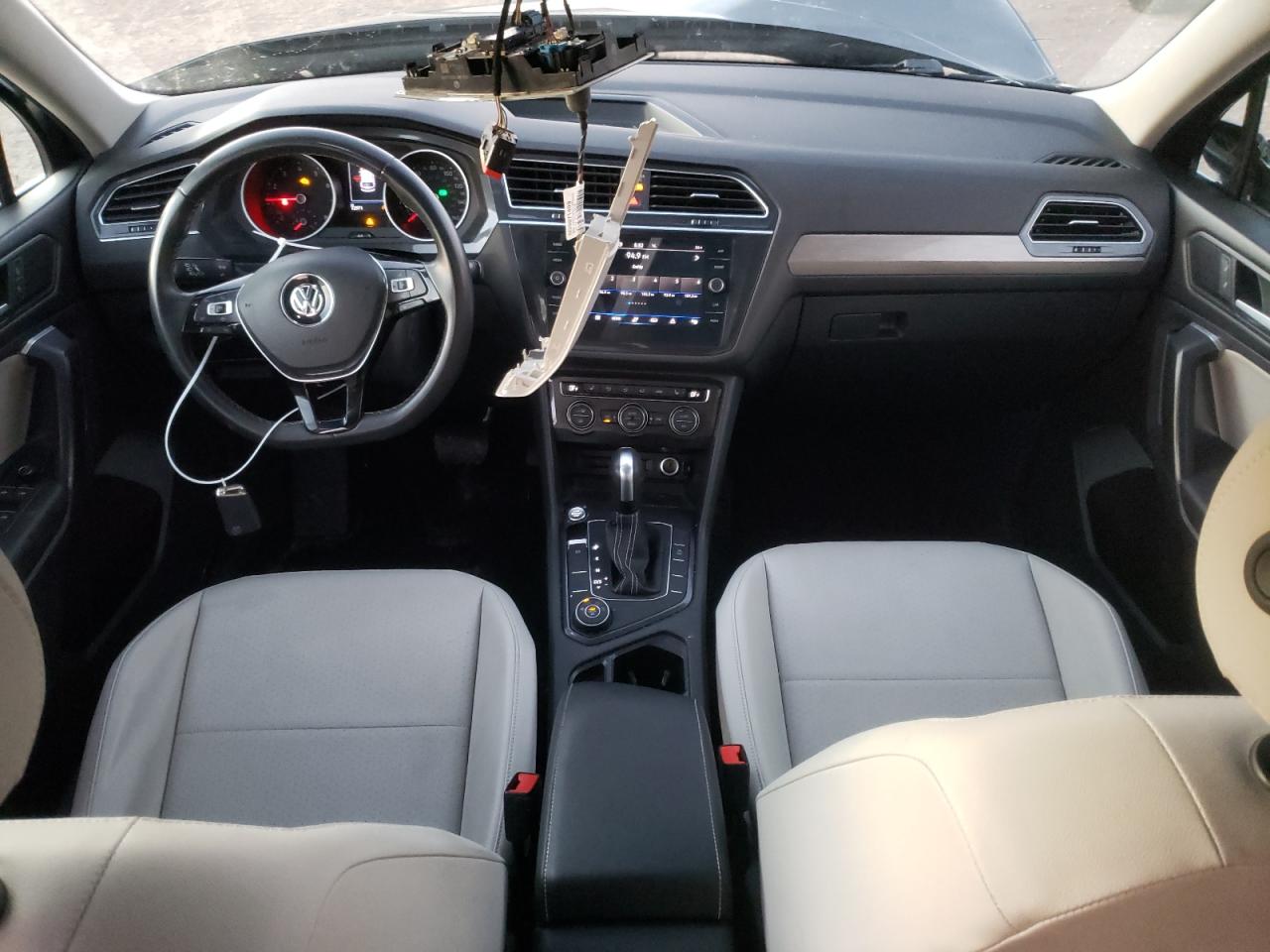 2021 Volkswagen Tiguan - Image 8