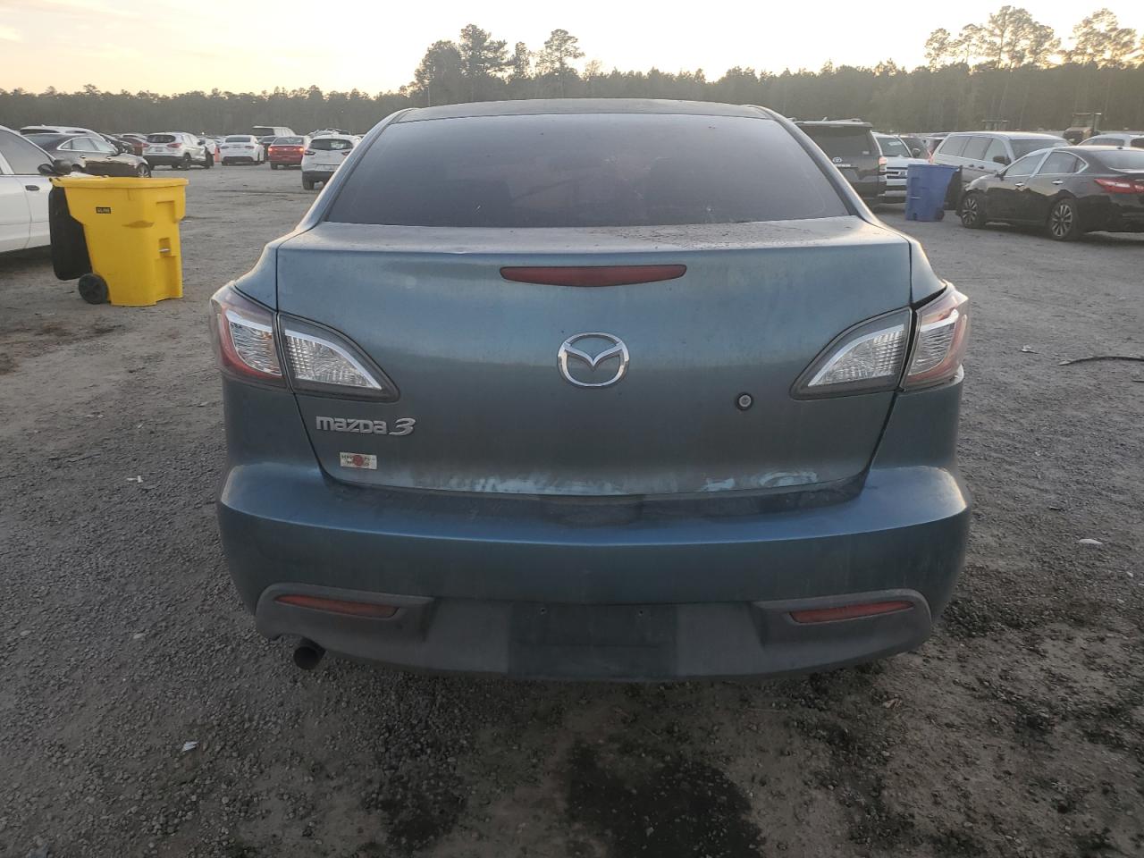 2010 Mazda 3 - Image 6