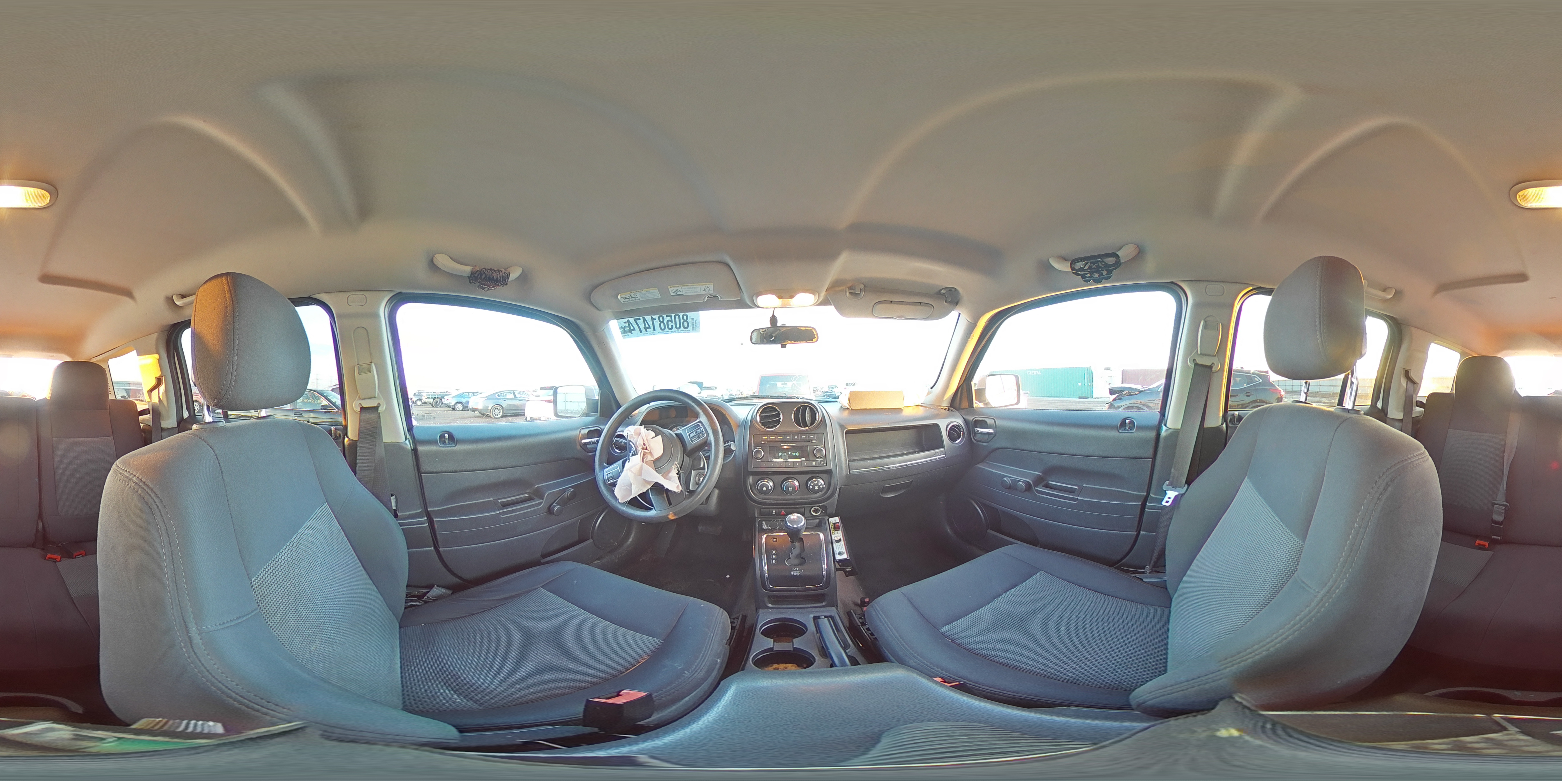 2014 Jeep Liberty (Patriot) - Image 13