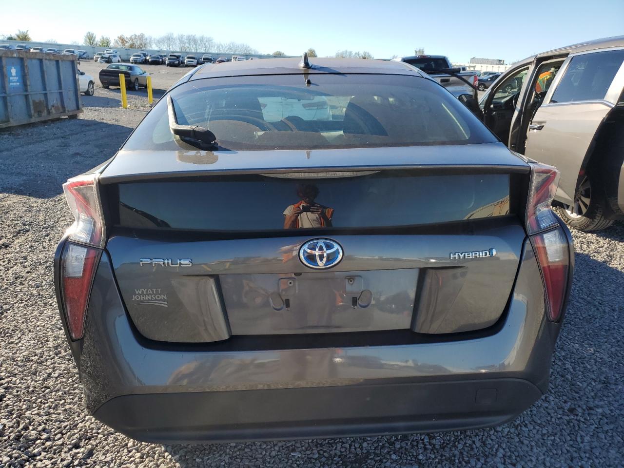 VIN JTDKBRFU4G3011030 2016 TOYOTA PRIUS no.6