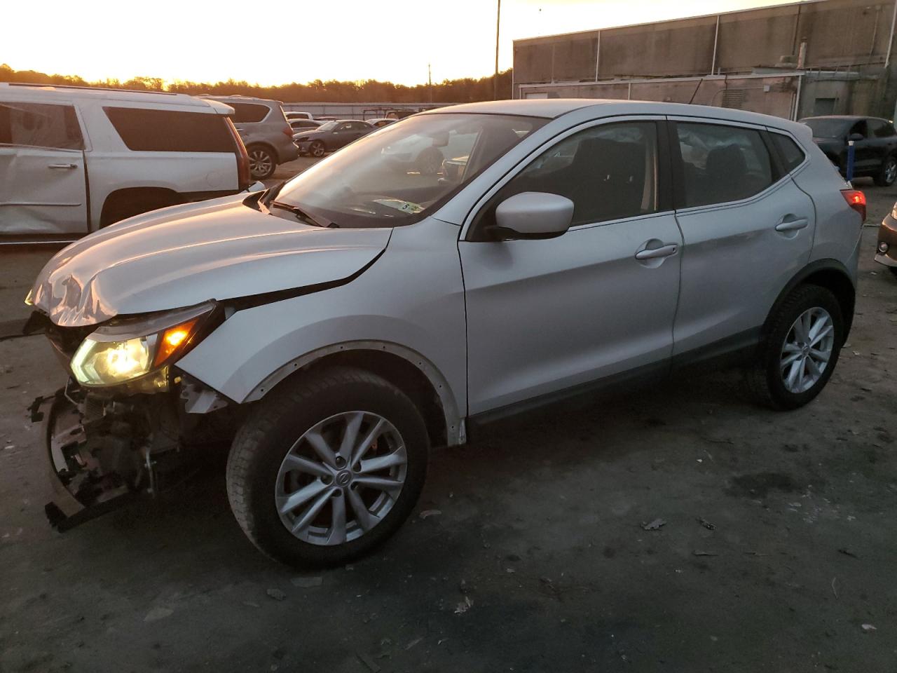 2018 Nissan Rogue - Image 1