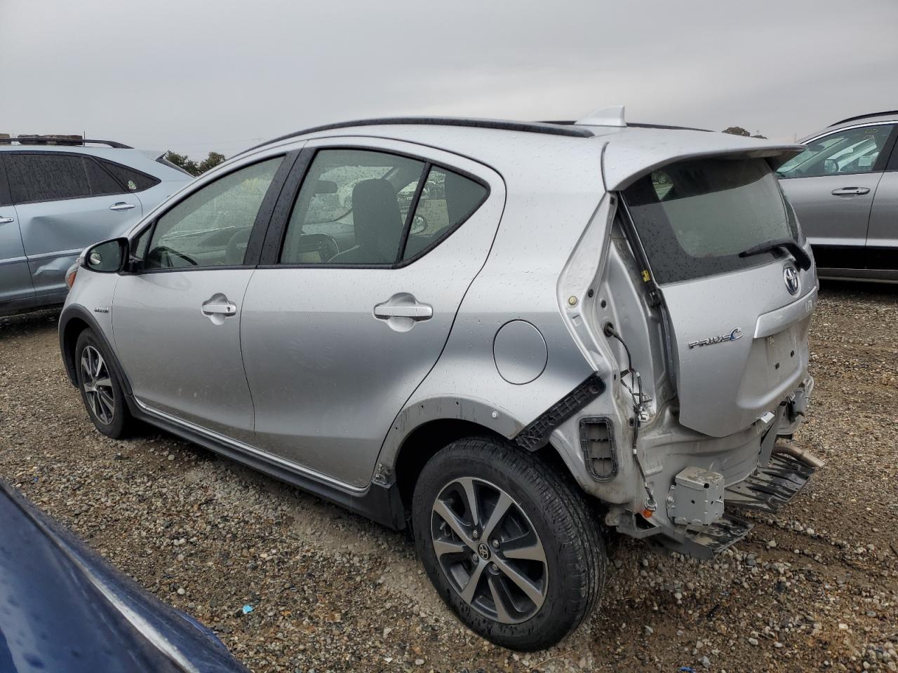 2018 Toyota Prius - Image 2