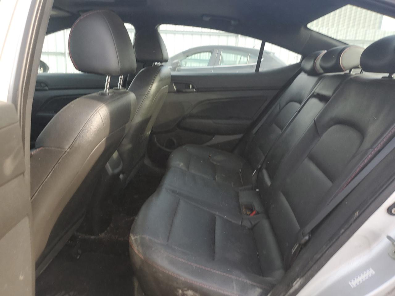 2018 Hyundai Elantra - Image 10
