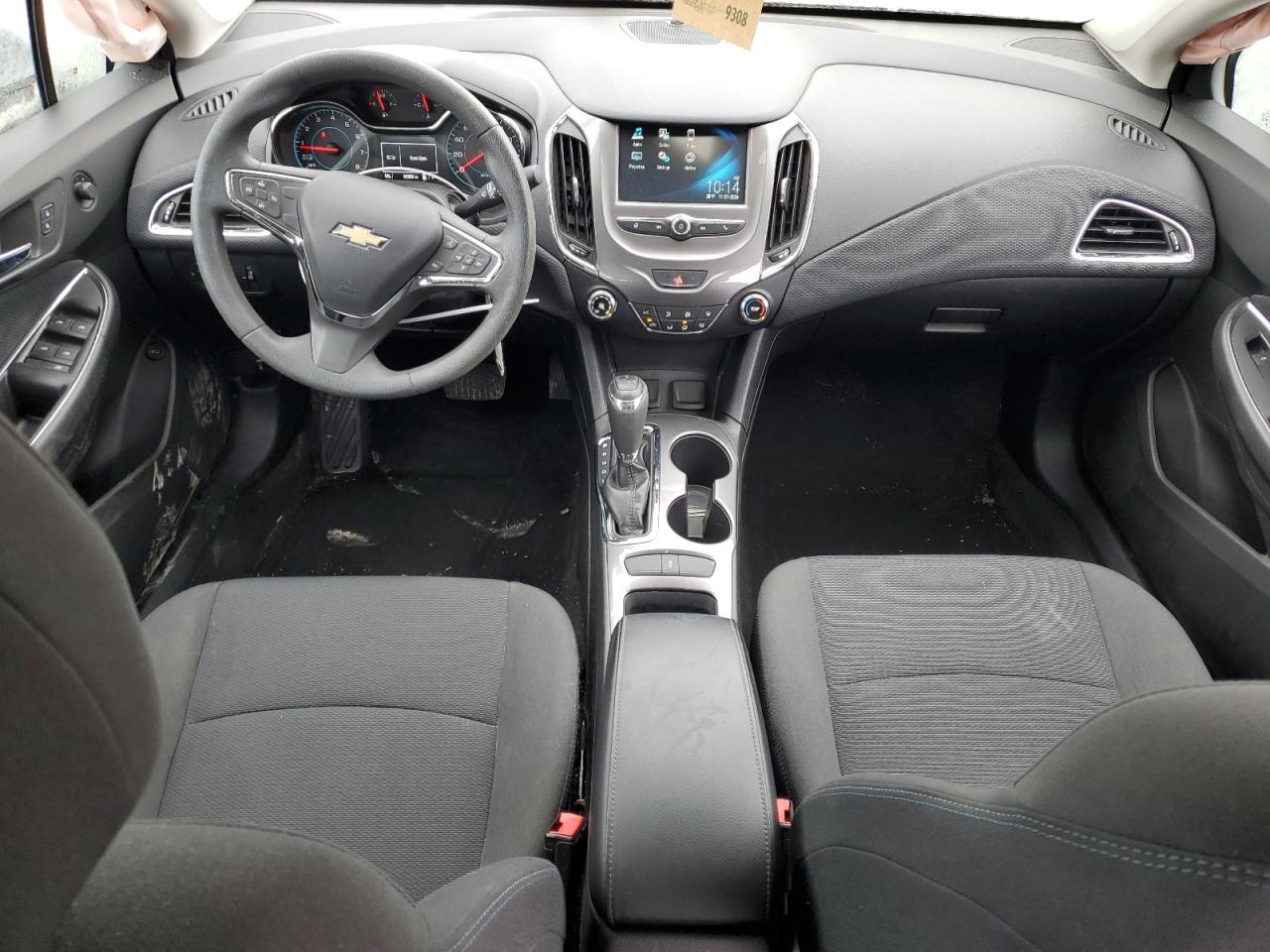 2018 Chevrolet Cruze - Image 8