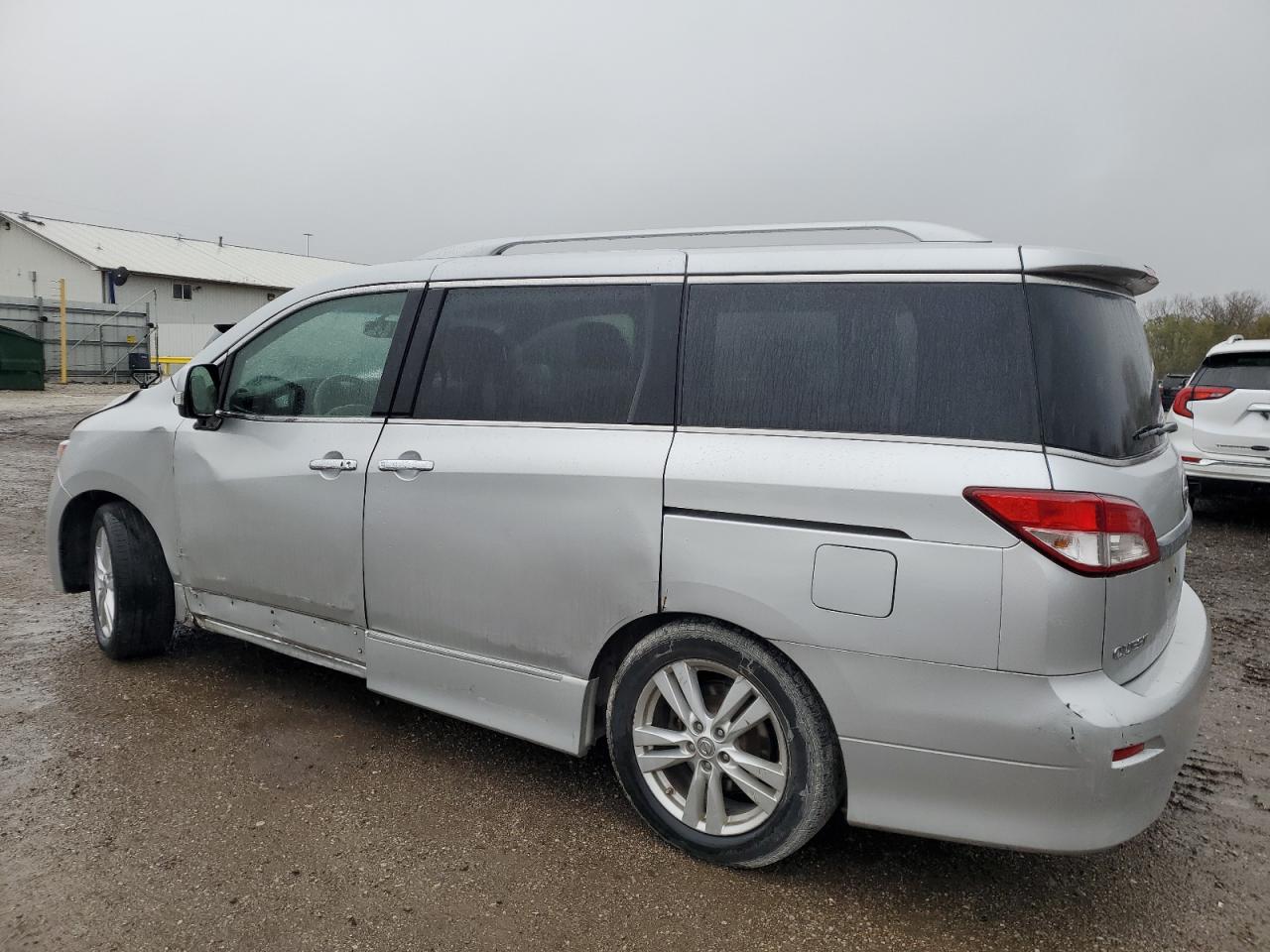 2011 Nissan Quest - Image 2