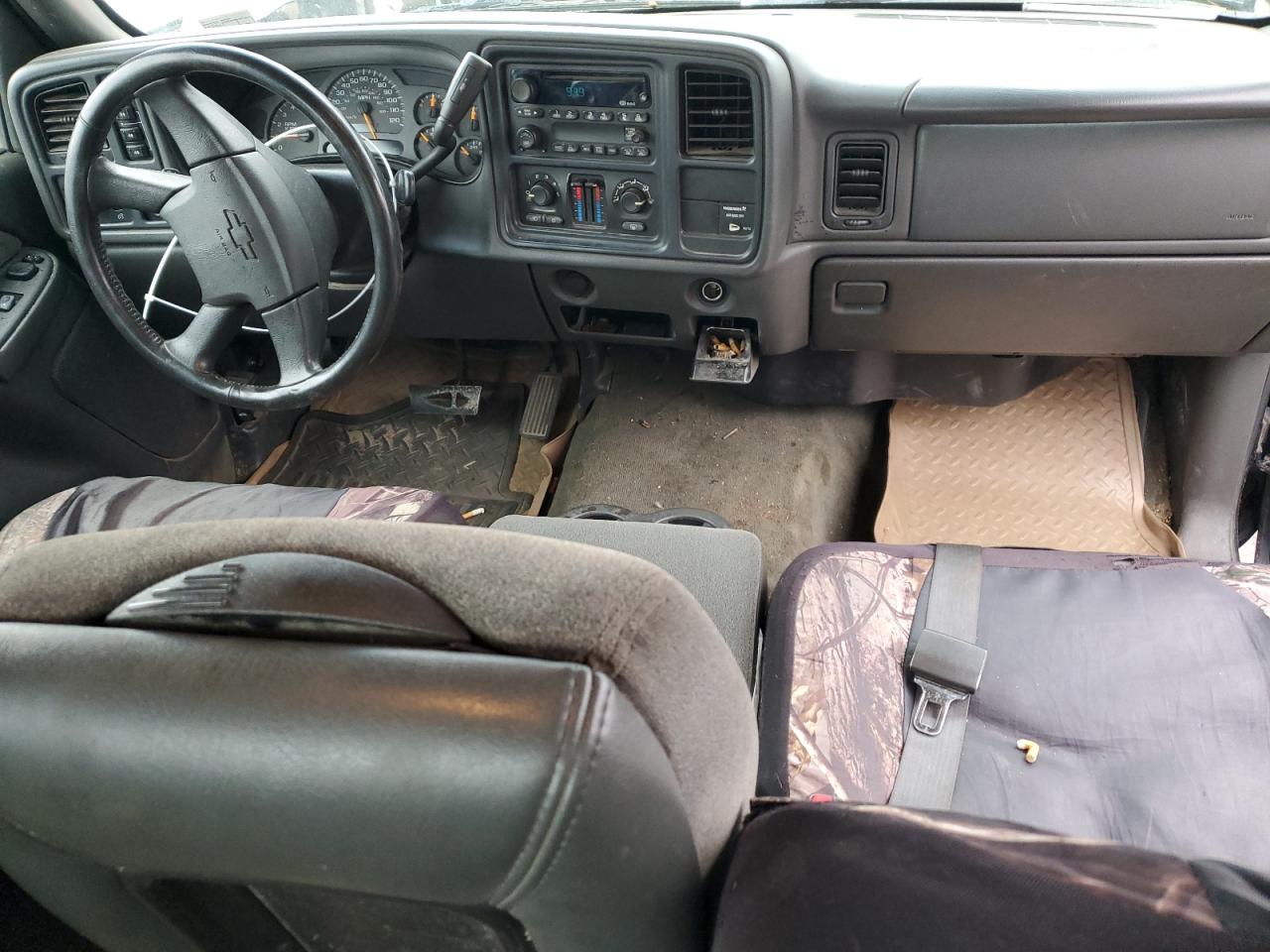 2003 Chevrolet Silverado - Image 8