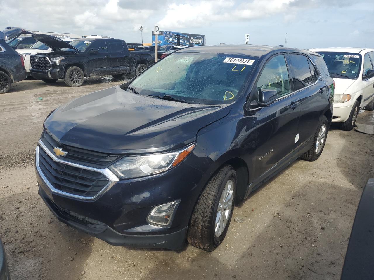 2020 Chevrolet Equinox - Image 1