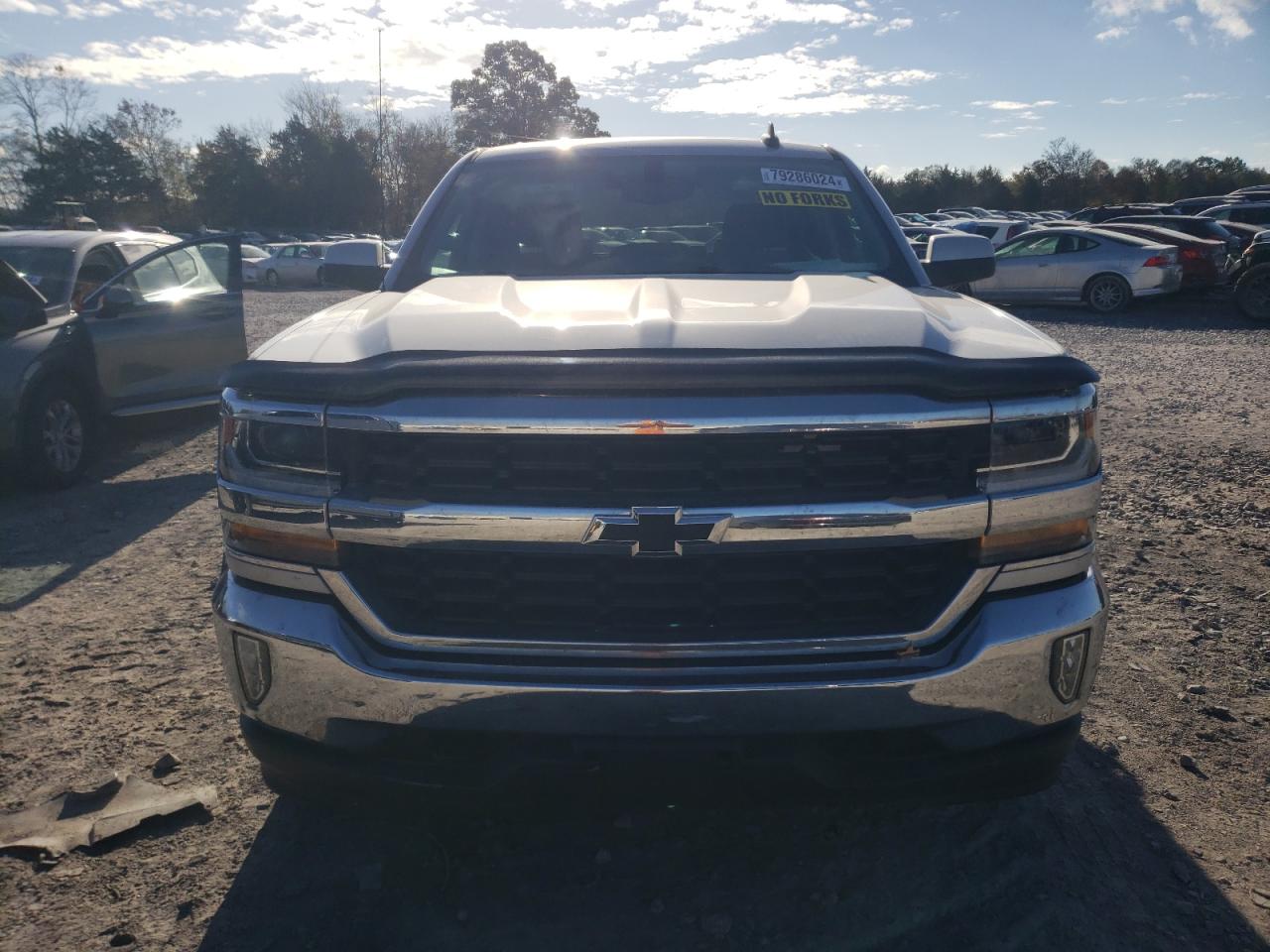 2018 Chevrolet Silverado - Image 5
