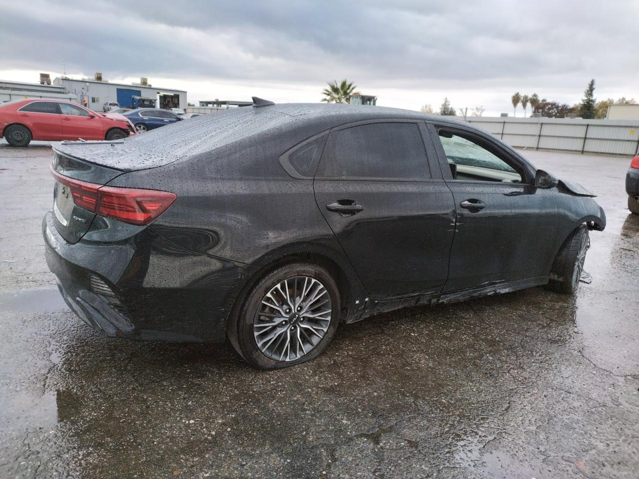 2023 Kia Forte - Image 3