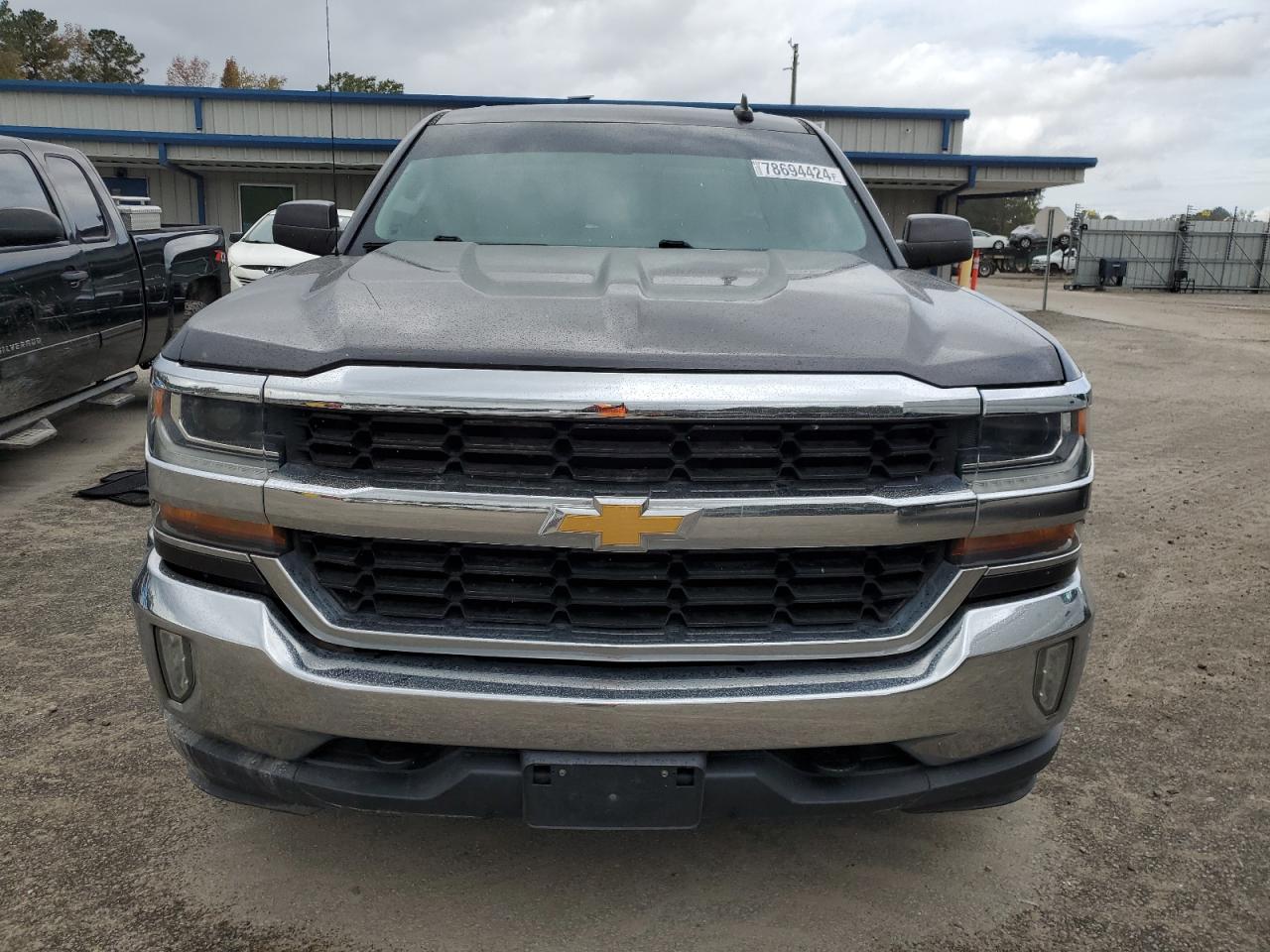 2016 Chevrolet Silverado - Image 5