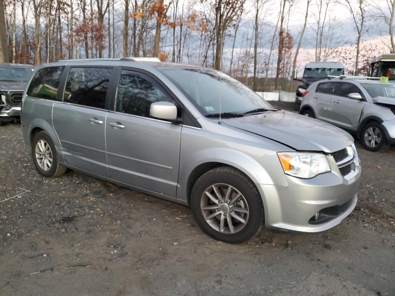 2019 Dodge Caravan - Image 4