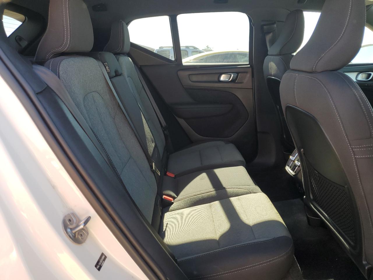 2025 Volvo Xc40 Core VIN: YV4L12UJ3S2450867 Lot: 82123154