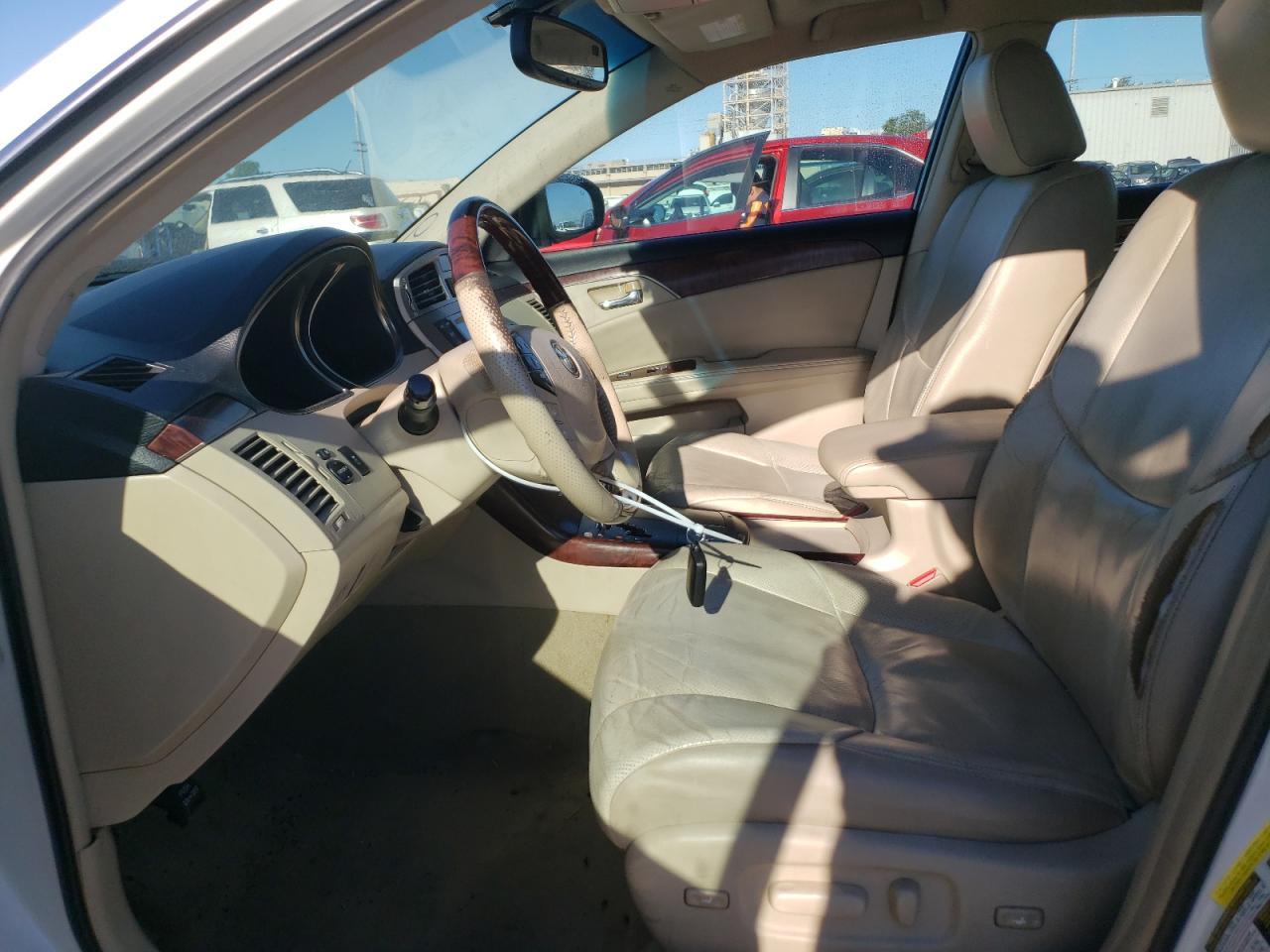 2011 Toyota Avalon - Image 7