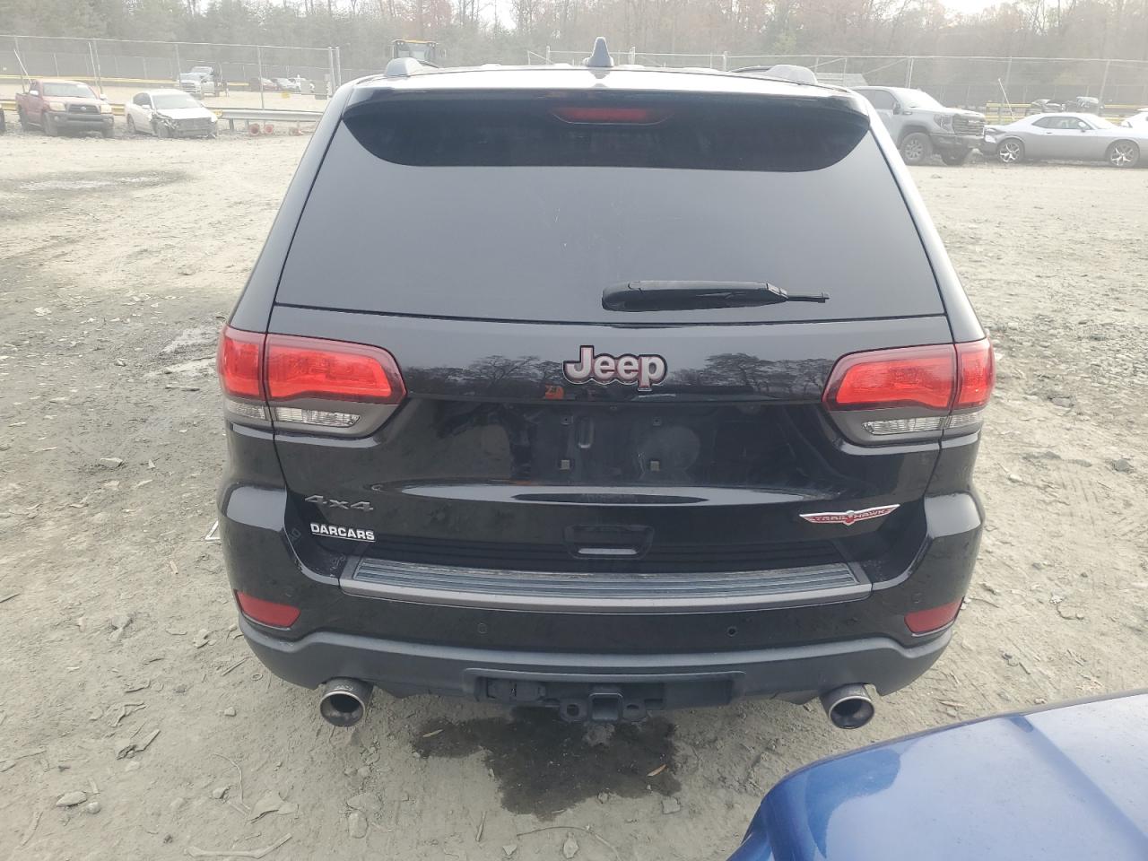 2017 Jeep Grand Cherokee - Image 6