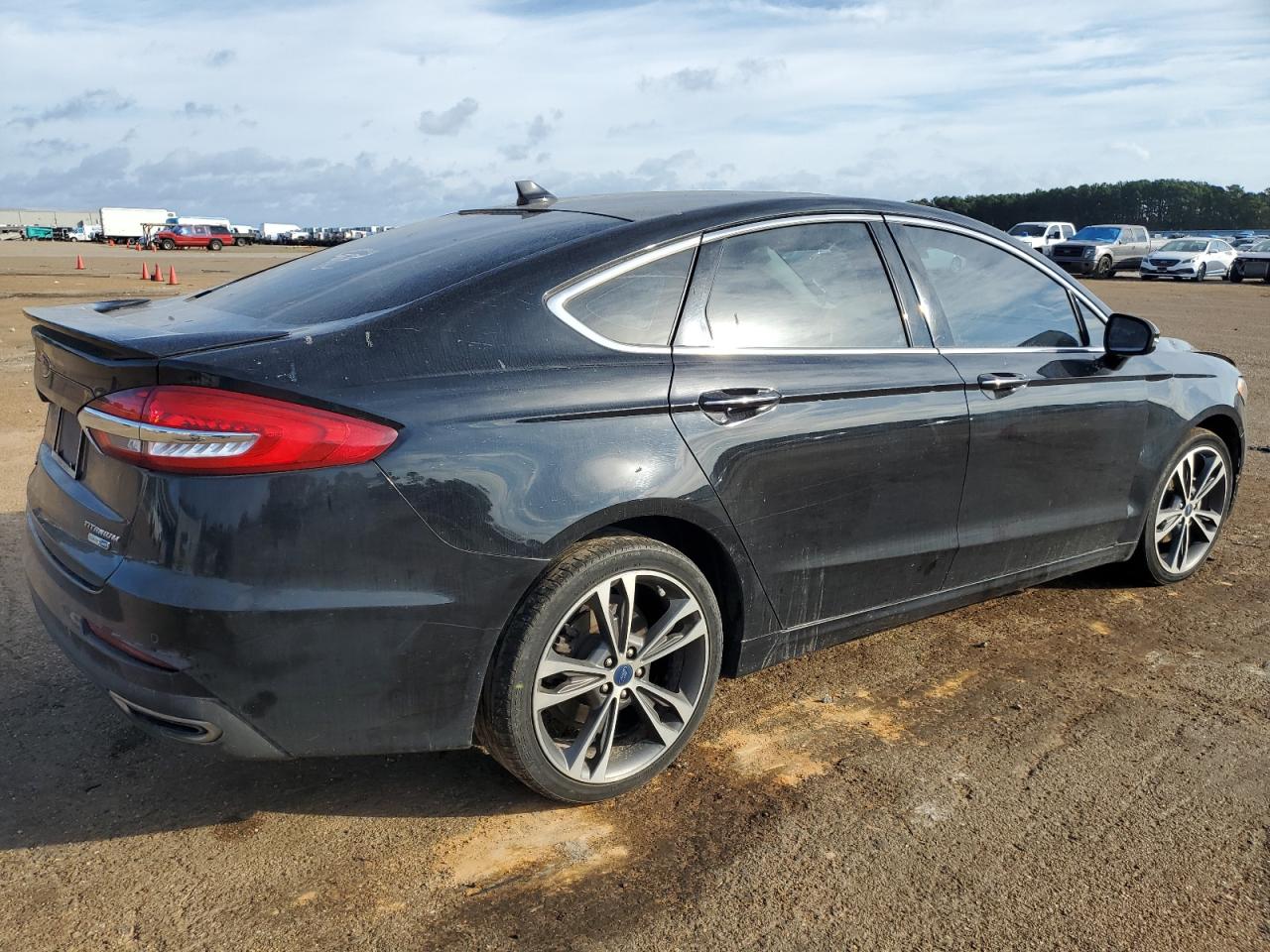 2020 Ford Fusion - Image 3