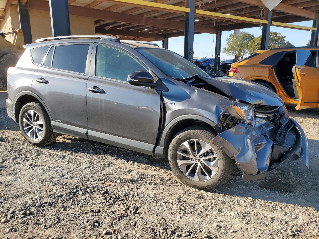 2018 Toyota RAV 4 - Image 4