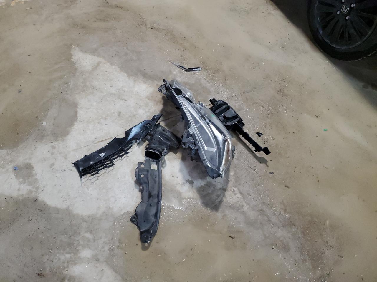 2018 Honda Fit Sport VIN: 3HGGK5H66JM718747 Lot: 81701004