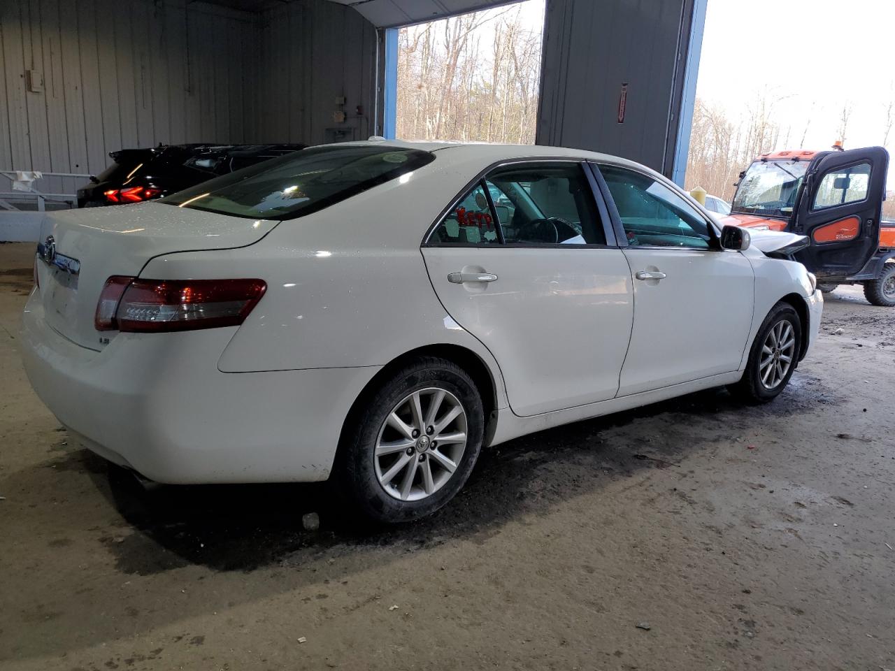 2011 Toyota Camry - Image 3