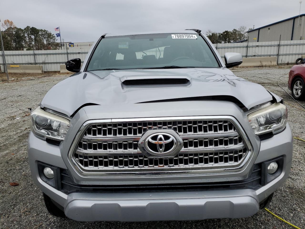 2017 Toyota Tacoma - Image 5
