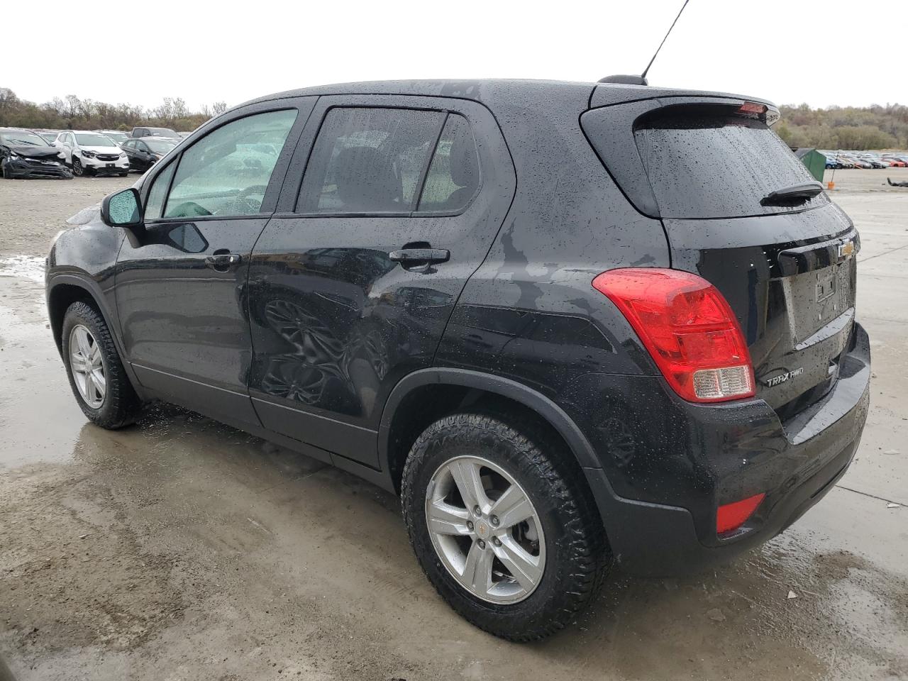 2022 Chevrolet Trax - Image 2