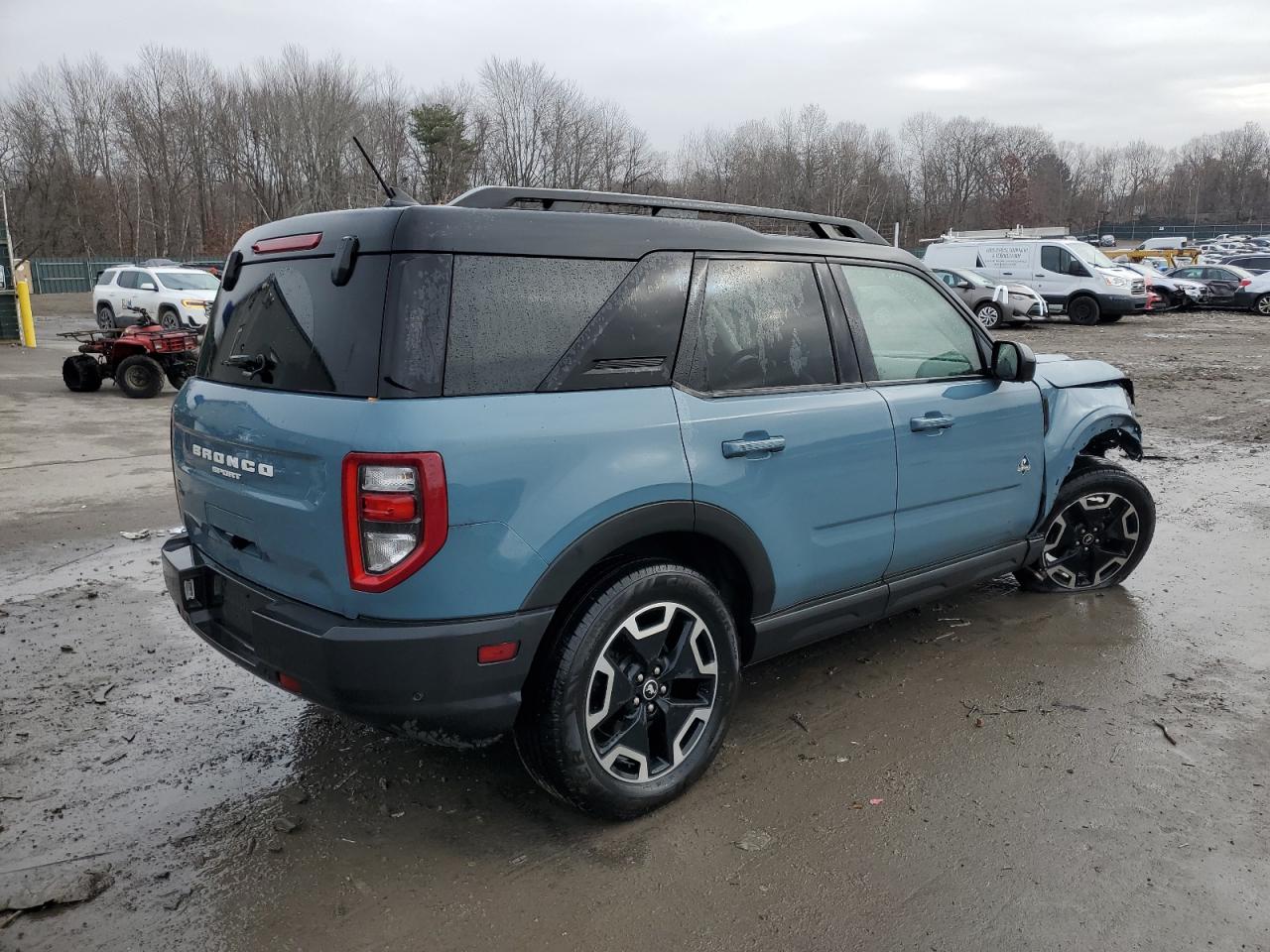 2022 Ford Bronco - Image 3