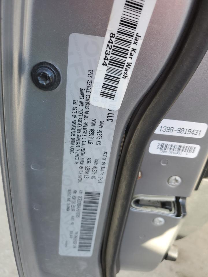 2018 Chrysler 300 - Image 12