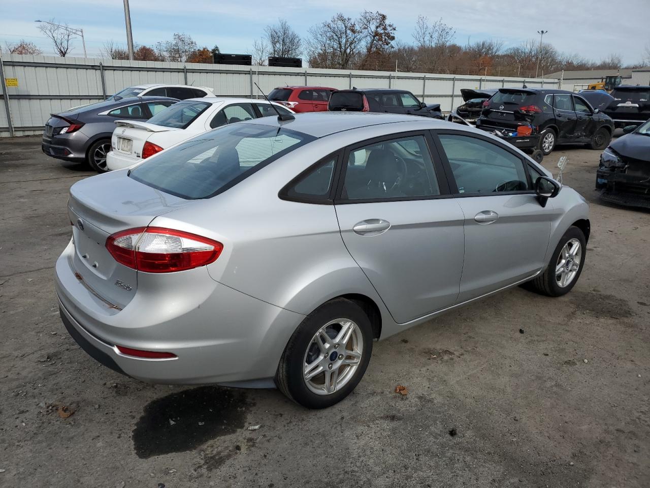 VIN 3FADP4BJ8KM164628 2019 FORD FIESTA no.3