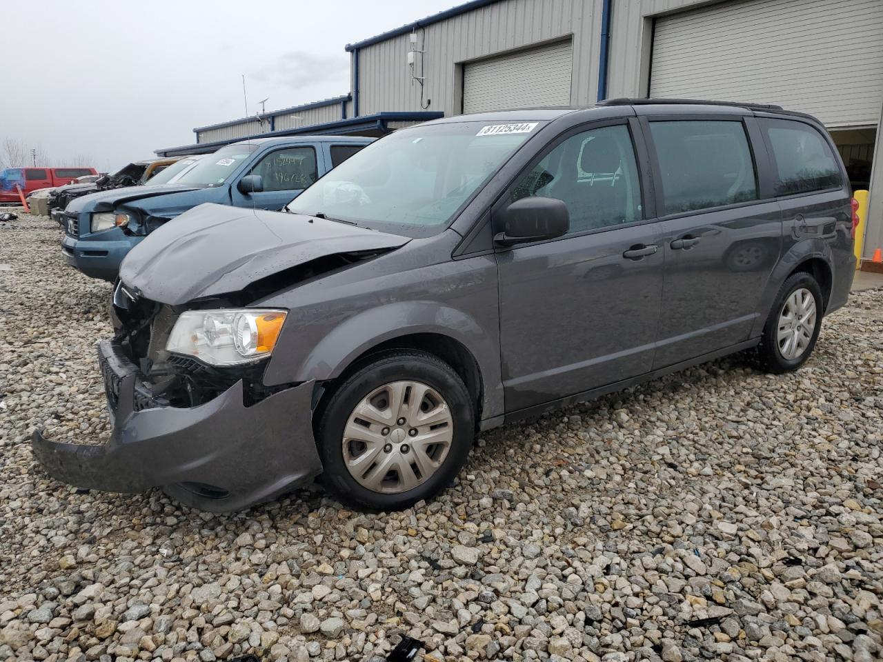 2017 Dodge Caravan - Image 1