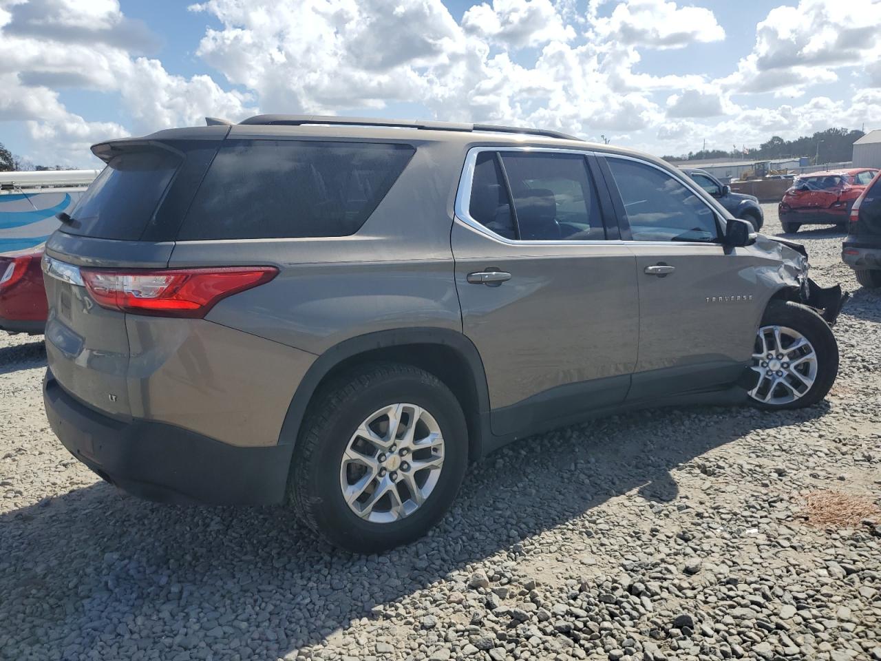 2019 Chevrolet Traverse - Image 3