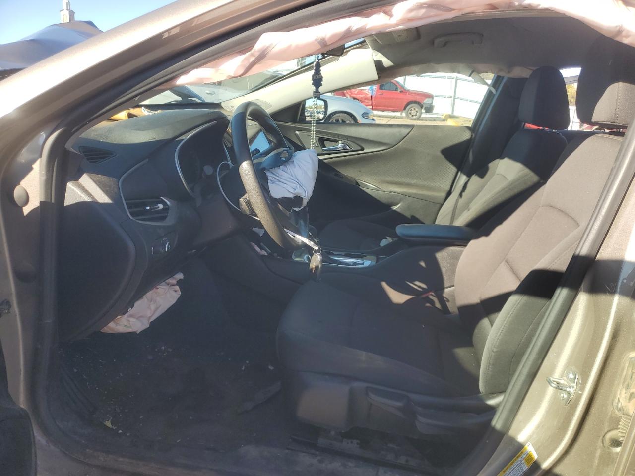 2023 Chevrolet Malibu - Image 7
