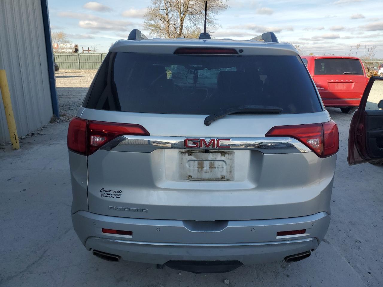 2017 GMC Acadia - Image 6