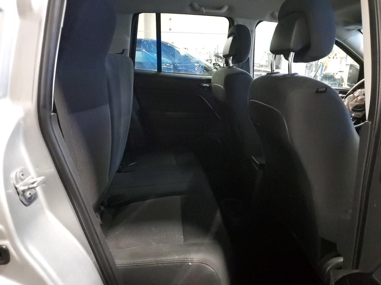 2014 Jeep Compass - Image 11